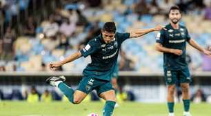 Savarino se emociona com atuação pelo Fluminense: "Trabalhei muito"