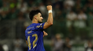 Flaco marca, Palmeiras vence o Bahia e se aproxima da liderança