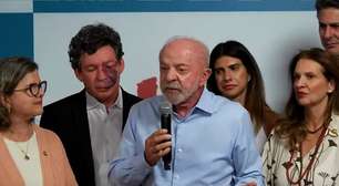 Lula diz que sociedade precisa ficar 'atenta' sobre cortes de Flávio Bolsonaro: 'Tirar do pobre'