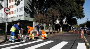 Projeto em Porto Alegre propõe faixas de segurança elevadas em frente as escolas