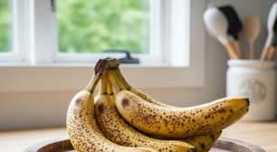 Suas bananas vão continuar amarelas e frescas por 16 dias com este truque inovador de armazenamento