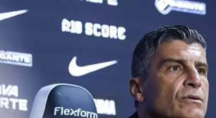 Pedro Emanuel admite falhas do Vasco e alerta para o Z-4; veja