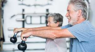 Estudo recomenda que idosos façam musculação intensa; entenda