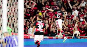 Flamengo vence Fluminense e segue na liderança do Brasileirão