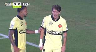 Sem Colidio, Pedro Emanuel avalia alternativas no ataque do Vasco
