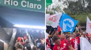 Apoiadores de Lula chegam para ato na Paulista; Flávio se reúne com prefeitos da Grande São Paulo