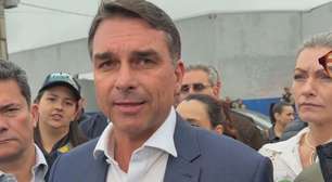 Programa eleitoral de Flávio Bolsonaro vai ao ar com erro inacreditável: 'Não existe coincidência'