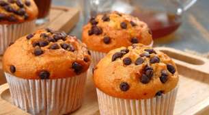 Muffin de banana com gotas de chocolate e aveia: fácil, macio e saboroso