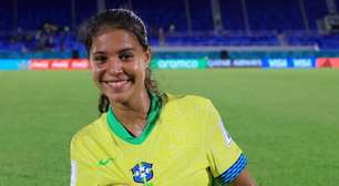 Quem é a brasileira de 17 anos apontada por Messi como uma das maiores promessas do futebol