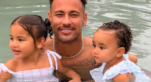 Neymar curte Dia das Crianças com Mavie e Mel em lago de mansão em Mangaratiba