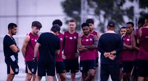 Bastidores do Corinthians têm desgaste entre jogadores e diretoria
