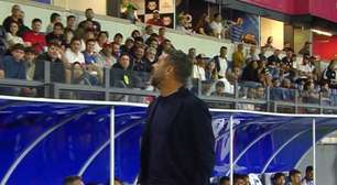 Artur Jorge perde a linha e discute com torcida do Bragantino