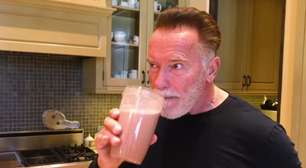 Suco de beterraba no liquidificador é tão eficiente quanto a creatina: aos 79 anos, Arnold Schwarzenegger diz que preparo promove 'melhor oxigenação muscular e maior eficiência cardiovascular durante o mesmo treino'