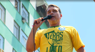 Richarlison cobra Flávio Bolsonaro pelas redes sociais