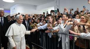 Cirurgia do papa Leão XIV para remover nódulo pulmonar é concluída com sucesso, diz Vaticano