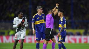 Andrés Gómez se irrita com arbitragem, toca em juiz e acaba expulso; veja lance