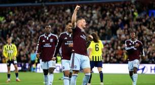 Aston Villa goleia Fenerbahçe e conquista maior vitória da história