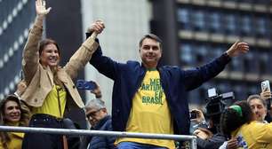 Flávio Bolsonaro volta atrás e confirma debate da Band após Lula anunciar presença
