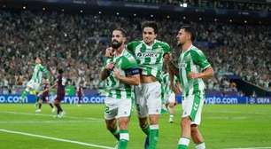 Betis vira sobre o Porto e se mantém 100% na Champions