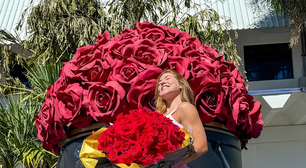 'Eu quero muito te levar para jantar...': após declaração amorosa intensa, Virgínia ganha novo buquê de flores 3 dias depois de terminar com Vini Jr.