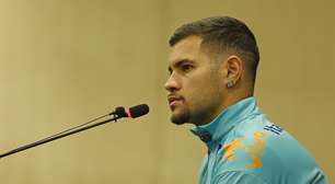 Bruno Guimarães se manifesta após vitória do Vasco na Sul-Americana