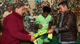 Mãe de Endrick pediu para o filho priorizar o Palmeiras