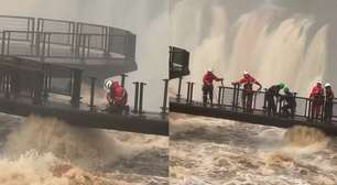 Cataratas do Iguaçu registram vazão dez vezes maior que a média, e passarela permanece interditada