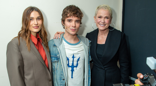 Sasha de alfaiataria e Xuxa de all black prestigiam estreia de João Lucas no teatro