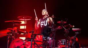 Billy Corgan diz que Travis Barker é o baterista mais influente de sua geração