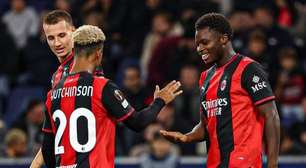 Milan goleia Salzburg com hat-trick de Cisse e vence na Liga Europa