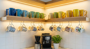 Cantinho das canecas: como organizar e decorar o espaço do café? Veja dicas