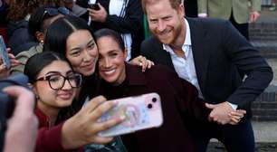 Harry e Meghan são recebidos como 'realeza' em 1º compromisso público no Reino Unido