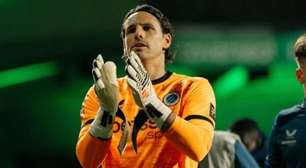 Goleiro anuncia separação da mulher horas após brilhar na Champions League