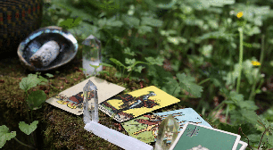 Tarot do dia: previsão para os 12 signos em 16/10/2026
