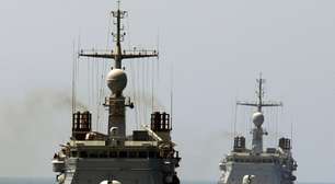 Enquanto 70.000 pessoas cruzavam a fronteira de Ceuta, Marrocos abria uma segunda frente com canhões: os seus navios de guerra entraram na Espanha