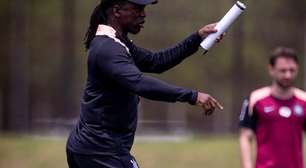 Seedorf recebe visita especial no Corinthians e mantém foco em mudanças