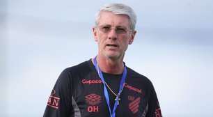 Athletico recupera trio titular para duelo com Palmeiras; veja escalação