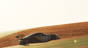 Alessio Picariello conquista pole em Portimão com a Porsche #2; Max Verstappen ficou em 15º