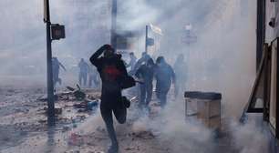 França: mais um manifestante perde a mão em protestos com 500 mil e denúncias de violência policial