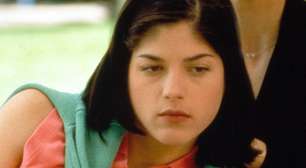 Selma Blair divulga primeira declaração desde incidente em avião: 'Não tive a intenção de ferir ninguém'