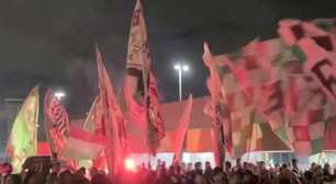 Torcida do Fluminense prepara "AeroFlu" para jogo de volta da semifinal