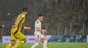 Bruno Gomes desabafa após derrota do Internacional: "Honrar o clube"
