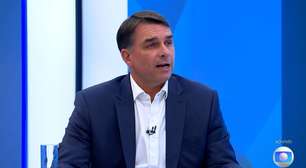 Flávio Bolsonaro critica Moraes e evita questionar Nunes Marques em sabatina na Globo