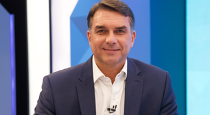 Flávio Bolsonaro cita Lula mais de 20 vezes durante os 40 minutos de sabatina na TV Globo