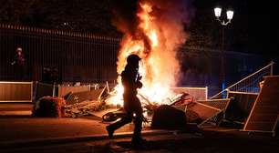 Sábado de protestos na França termina com 1.200 detidos, prefeitura incendiada e feridos