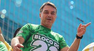Governo de Donald Trump concederá visto para Flávio Bolsonaro entrar nos EUA, diz TV