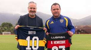 Boca treina no CT do Flamengo; dirigentes trocam presentes