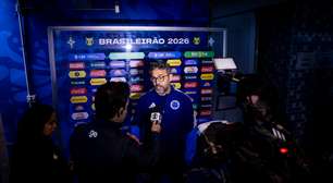 Técnico do Cruzeiro, Artur Jorge tem conversa particular com meia do Grêmio após o jogo do Brasileirão