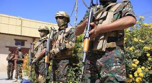 Bombardeios houthis contra base militar no Iêmen deixa ao menos 50 mortos