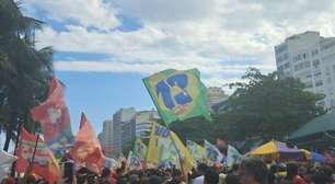 Entre gritos de 'Lula' e shows de Caetano e Djavan, Copacabana reúne milhares em ato pela reeleição do petista